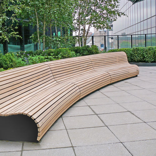 Panca per spazi pubblici contemporanea - RIPPLE - Woodscape. - in legno / in acciaio galvanizzato / con schienale