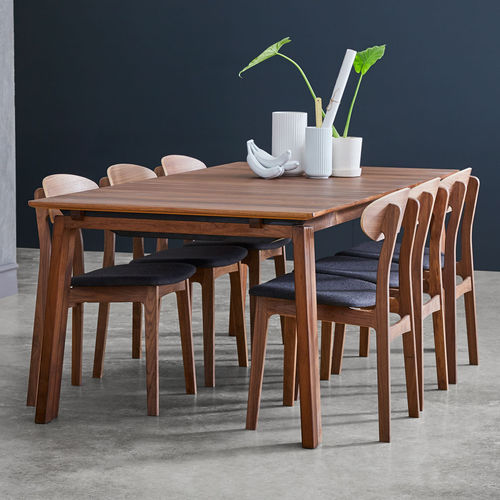 Tavolo da pranzo contemporaneo - BIG - PBJ Design House - in rovere / in noce / in legno massiccio
