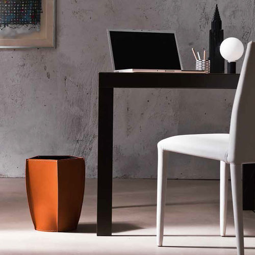 Cestino gettacarte in pelle - POLIGONO - Limac Design®