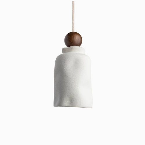 Lampada a sospensione - SURI  - Heathfield and Comapny - in ottone / in raso / in rovere