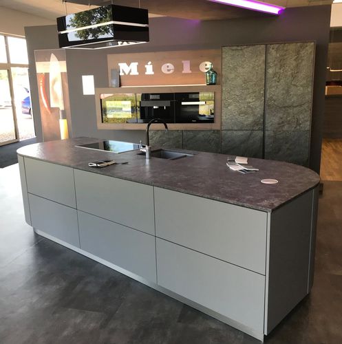 Piano di lavoro in pietra ricostituita - NOBLE IMPERIAL GREY - Technistone a.s. - da cucina / grigio / levigato