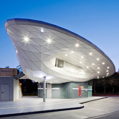 Pannello in composito di rivestimento - BUS TERMINAL HAMBURG-POPPENBÜTTEL - ALUCOBOND - per edificio / per tettoia d'entrata / per tettoia