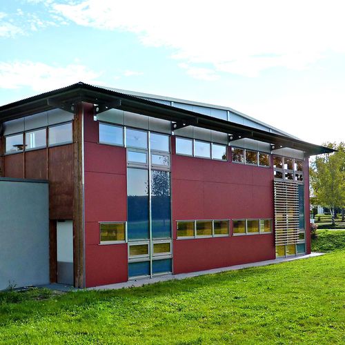 Rivestimento di facciata in pannelli - SPORTHALLE SERSHEIM - ALUCOBOND - in alluminio / in composito / a incastro
