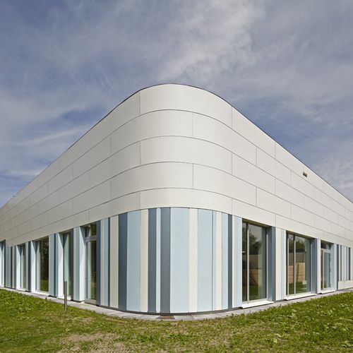 Rivestimento di facciata in pannelli - THERAPY AND WELLNESS CENTER SOLE VITAL PLUS - ALUCOBOND - in alluminio / in composito / a incastro