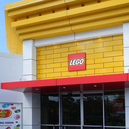 Pannello in composito di rivestimento - LEGO STORE - DREAMWORLD - ALUCOBOND - per rivestimento di facciata / per tetto / per esterni