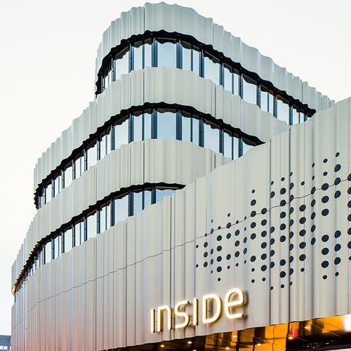 Rivestimento di facciata a cassetta - SHOPPING CENTRE INSIDE - ALUCOBOND - in composito / in alluminio / a incastro