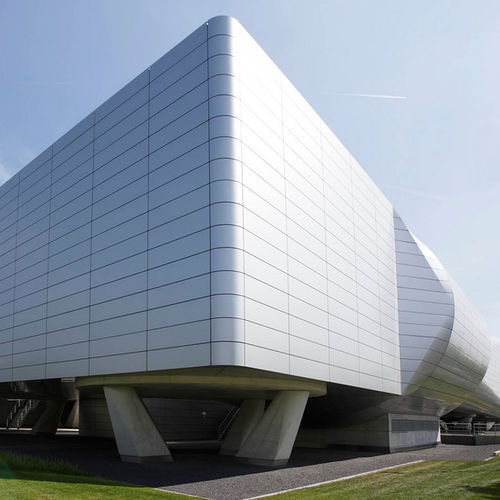 Rivestimento di facciata in pannelli - BMW WINDKANAL - ALUCOBOND - in alluminio / in composito / a incastro
