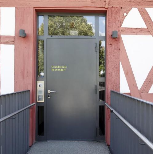 Porta d'ingresso - Gutkowski - in metallo / battente / semivetrata