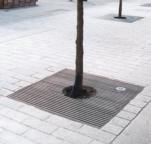 Griglia per alberi quadrata - CLYDE - GreenBlue Urban Ltd - in acciaio galvanizzato / in acciaio dolce