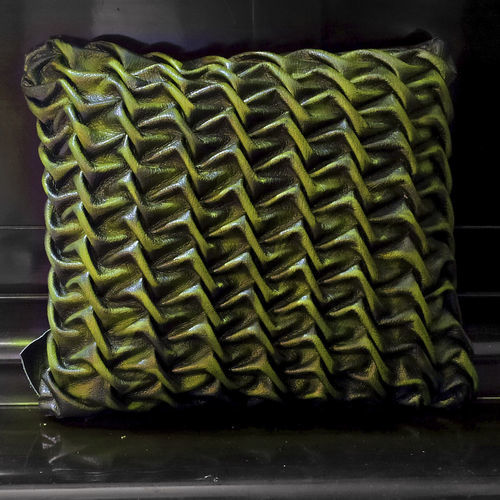 Cuscino in pelle - WAVES - Harleq - rettangolare / per uso residenziale