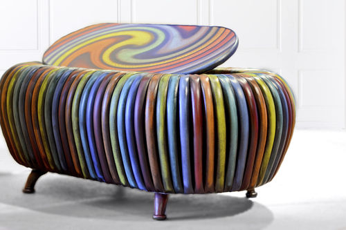 Tavolino basso design originale - TWIST - Harleq - in legno tinto / in pelle / con supporto in legno