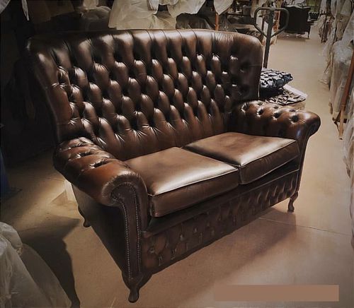 Divano chesterfield - VINTAGE : MONK  - Harleq - in pelle / con schienale alto / in legno