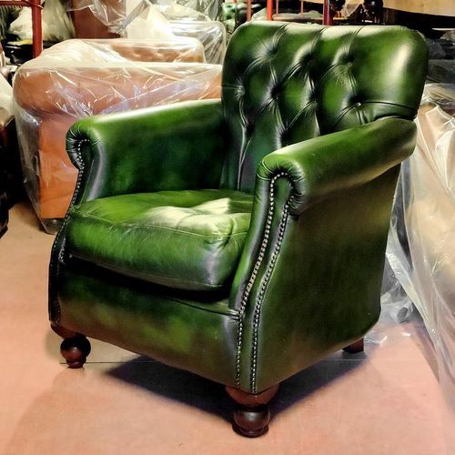 Poltrona chesterfield - VINTAGE  - Harleq - in pelle / verde / con 4 gambe