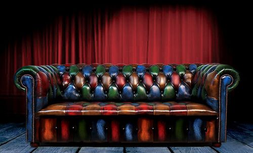 Divano chesterfield - BUTTON SEAT - Harleq - in pelle / con braccioli / multicolore