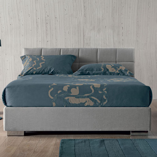 Letto matrimoniale - ELETTO - OGGIONI - contemporaneo / imbottito / in tessuto