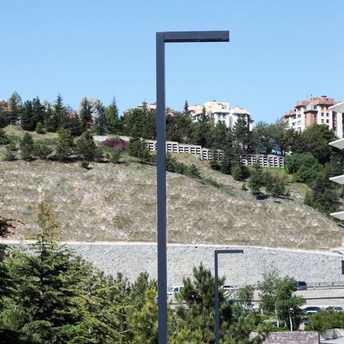Lampione urbano - IMISTRAL - BSI LIGHTING TECHNOLOGIES INC. - contemporaneo / in ghisa di alluminio / in acciaio inossidabile