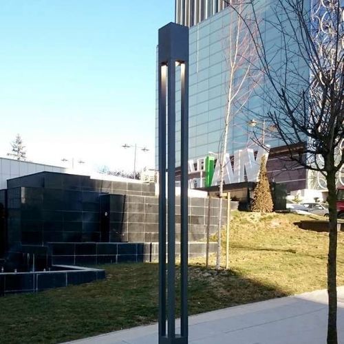 Colonna luminosa contemporanea - IRUTA T - BSI LIGHTING TECHNOLOGIES INC. - in acciaio inossidabile / in ghisa di alluminio / in vetro temprato