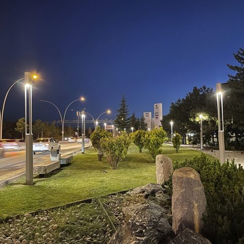 Colonna luminosa contemporanea - ILIA - BSI LIGHTING TECHNOLOGIES INC. - in acciaio inossidabile / in ghisa di alluminio / in vetro temprato