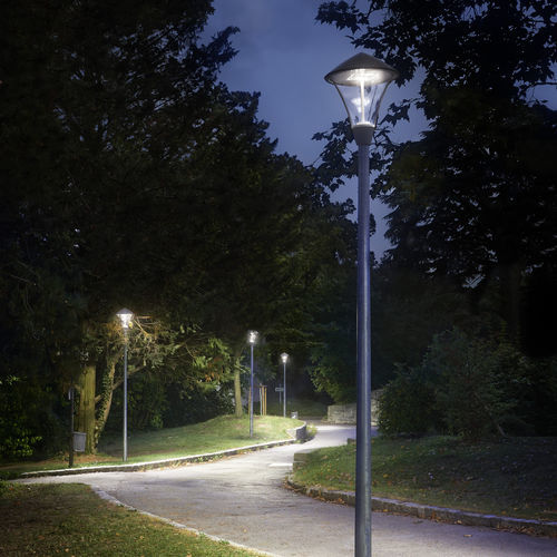 Lampione urbano - IMAGNA - BSI LIGHTING TECHNOLOGIES INC. - contemporaneo / in ghisa di alluminio / LED