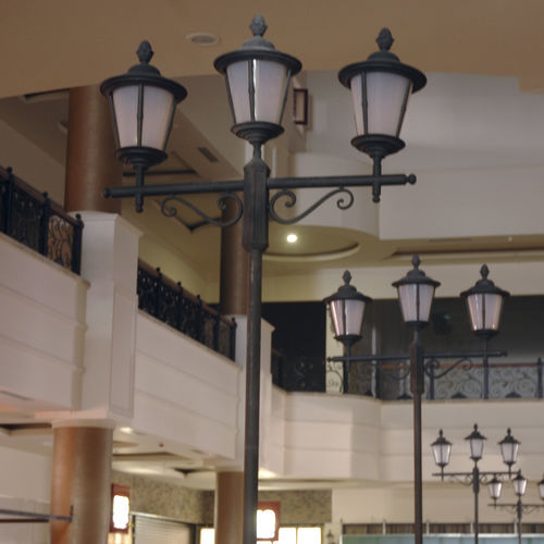Lampione urbano - IBAROS - BSI LIGHTING TECHNOLOGIES INC. - contemporaneo / in ghisa di alluminio / in acciaio inossidabile