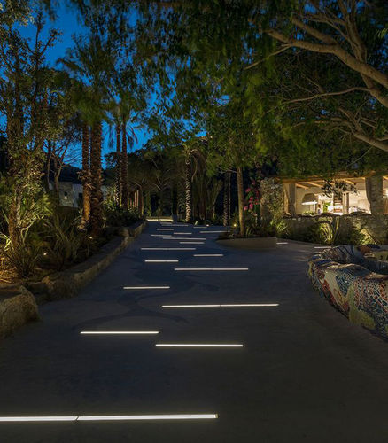 Luce da incasso a pavimento - IAXIS DIFFUSED - BSI LIGHTING TECHNOLOGIES INC. - LED / lineare / IP67