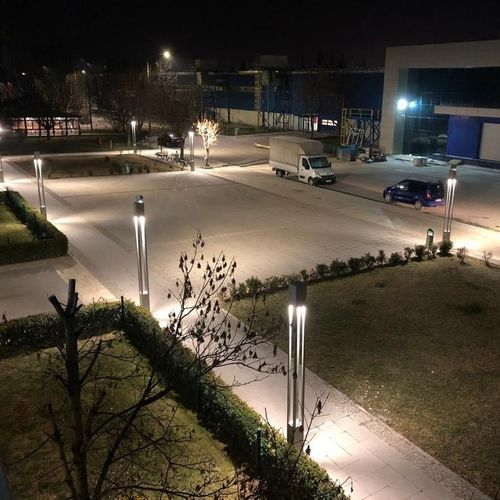 Colonna luminosa contemporanea - ILARA - BSI LIGHTING TECHNOLOGIES INC. - in ghisa di alluminio / LED / da esterno