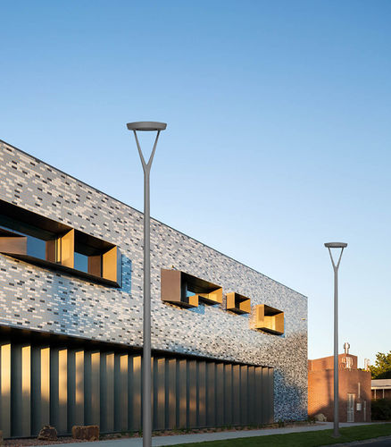 Lampione urbano - IAERO DUO - BSI LIGHTING TECHNOLOGIES INC. - design minimalista / in alluminio / LED