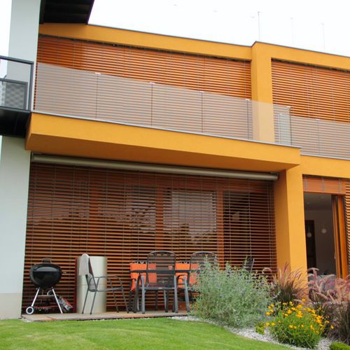 Tenda avvolgibile veneziana - Heliotech, s.r.o. - per finestra / in pino / da esterno
