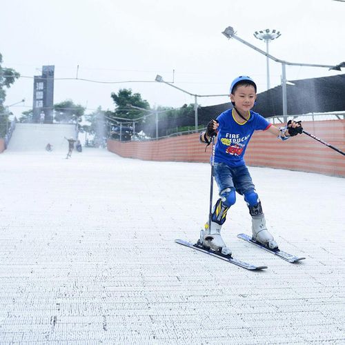 Pavimento in polipropilene - ARTIFICIAL SKI SLOPE - Shanghai Weidan Decorative Materials Co., Ltd - per impianto sportivo / a quadrotte / perforato