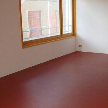 Pavimento in linoleum - ONE - ALMA CARPETS - per il settore terziario / in rotoli / liscio