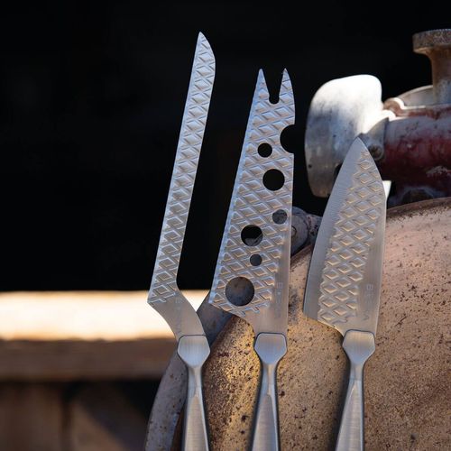 Coltello da formaggio con manico in metallo - Monaco+ - Boska - con lama in acciaio inossidabile