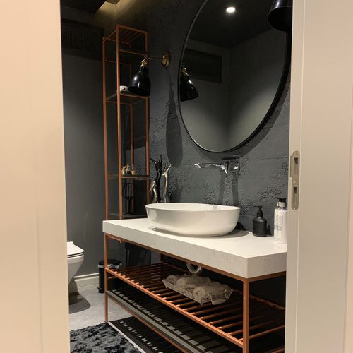 Bagno contemporaneo - Tugra Mobilya - in legno