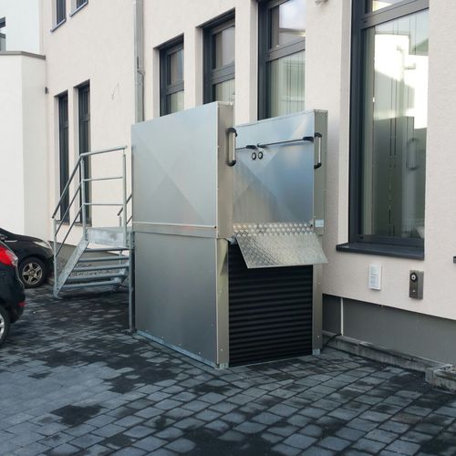 Piattaforma elevatrice per sedia a rotelle - MB1300 - liftwerk - per edificio / ad uso professionale / da esterno