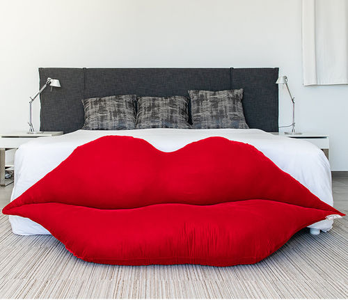 Divano design originale - LIPS - MX HOME - in velluto / rosso