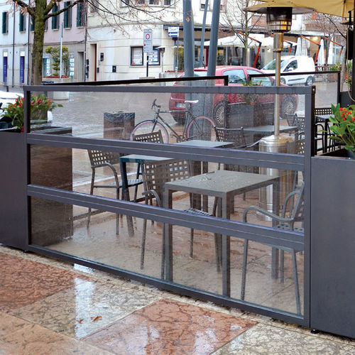 Pannello paravento in metallo - Trieste - Eredi di Pozza, IL PARCO - in vetro / contract