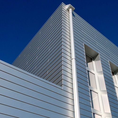 Rivestimento di facciata in pannelli - STEP - Windwall - in alluminio / in acciaio / in zinco