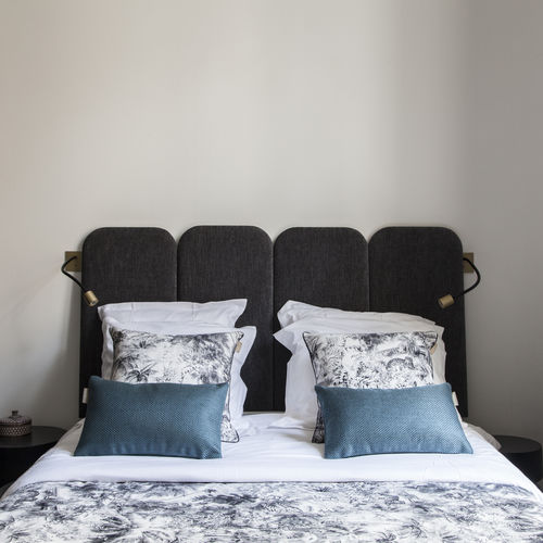 Testiera per letto matrimoniale - PAN: VELVET CHARCOAL - NUÉE ÉDITION - contemporanea / in tessuto / imbottita