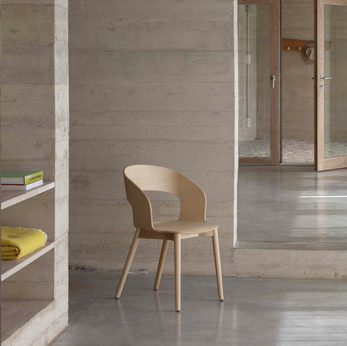 Sedia contemporanea - GOOSE - Vergés - da interno / in legno / imbottita