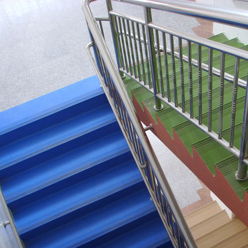 Rivestimento per scalino in PVC - JA-F010 - Shandong Jing Ao Sports Equipment Co.,Ltd - antiscivolo / ad alta resistenza