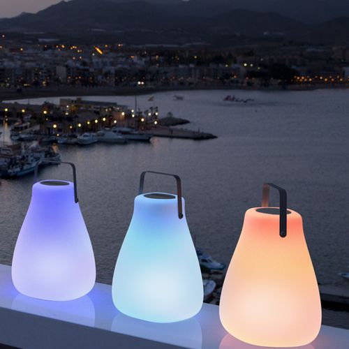 Lampada con cassa acustica portatile - KURBY - NEWGARDEN - a sospensione / in polietilene / contemporanea