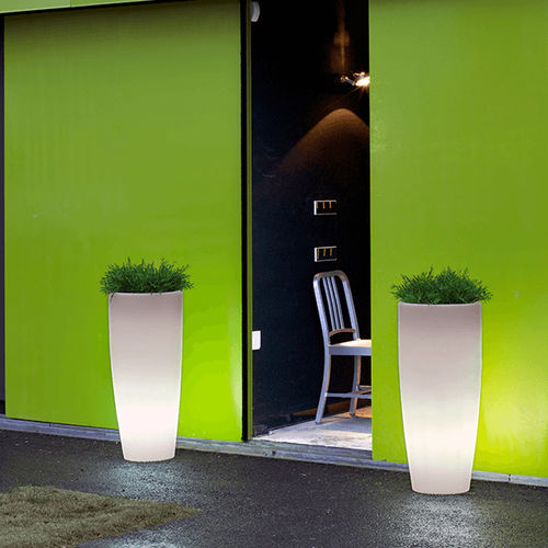 Vaso da giardino in polietilene - BAMBU LIGHT - NEWGARDEN - rotondo / in altezza / luminoso