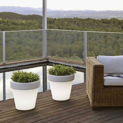 Vaso da giardino in polietilene - MAGNOLIA - NEWGARDEN - rotondo / luminoso / per uso residenziale
