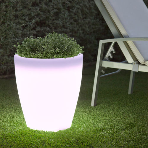 Vaso da giardino in polietilene - VIOLETA - NEWGARDEN - rotondo / luminoso / per uso residenziale