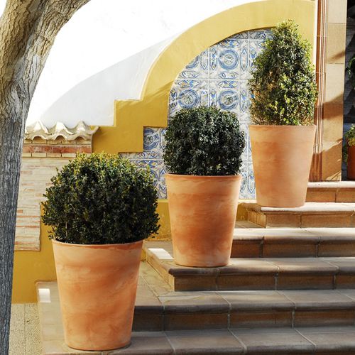 Vaso da giardino in polietilene - GERBERA - NEWGARDEN - rotondo / per uso residenziale / contract