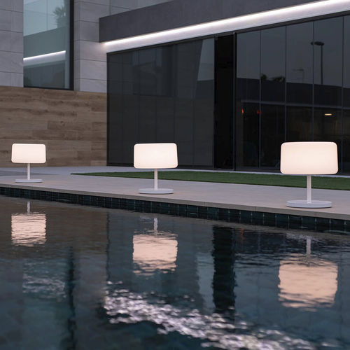 Lampada da terra - CHLOE PLANT - NEWGARDEN - in metallo / in polietilene / contemporanea