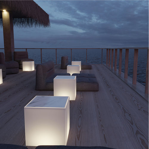 Tavolo d'appoggio contemporaneo - BORA - NEWGARDEN - in polietilene rotostampato / con base in polietilene / quadrato