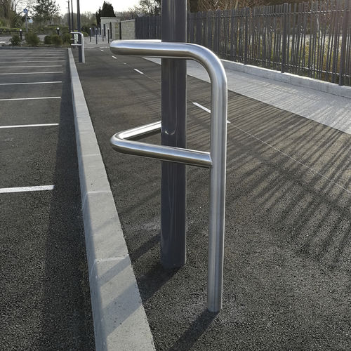 Archetto antisosta - ANGLE RENFORCÉ - Activia Mobilier Urbain