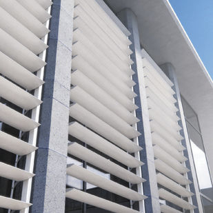 Frangisole in composito - SH3400  - ALUMINCO - per facciata / per finestra / verticale