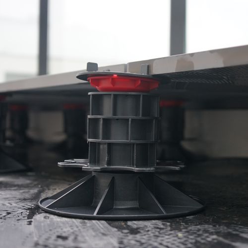 Supporto per pavimento sopraelevato in plastica riciclata - F30 - SOLIDOR - ad alta resistenza / ignifugo / acustico