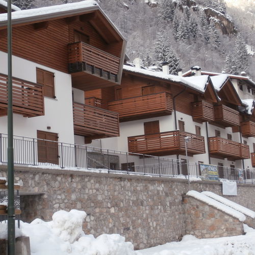 Casa prefabbricata - MOUNTAIN RESORT - Eco-Resorts - in legno massiccio assemblato / ecologica / a risparmio energetico